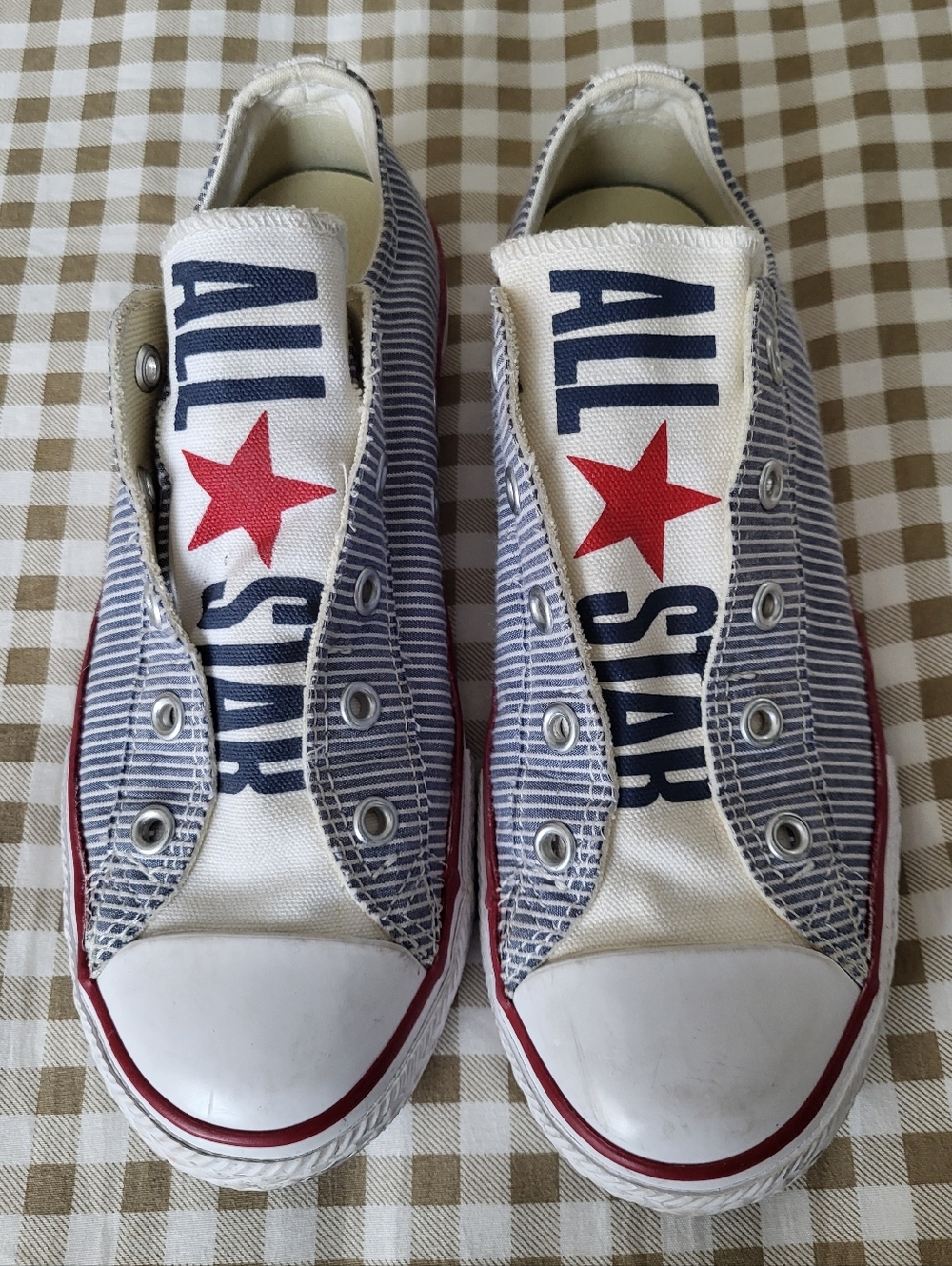 Kids Canvas Converse Slip-On Sneakers with Red Star Accent - Blue/White Sz 3